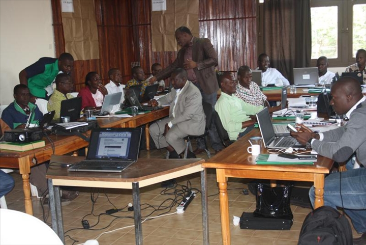 Activités du CNRA: le monde agricole se forme à Internet