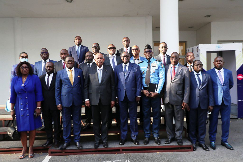 Comité d'organisation de la CAN 2023 : une équipe de 17 membres présentée au Premier Ministre Patrick Achi