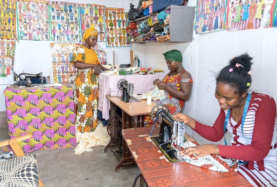 Autonomisation des jeunes : les programmes du gouvernement favorisent l'insertion professionnelle