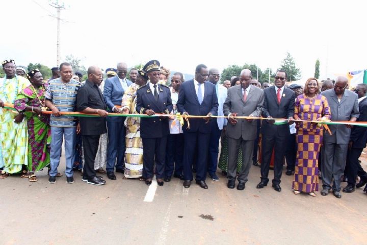 Infrastructure routière : l`axe Akoupé-Kotobi- Bongouanou à nouveau praticable, les populations rendent hommage à Alassane Ouattara