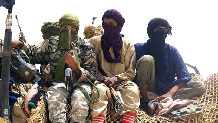 Mali: plusieurs jihadistes tués à la frontière ivoirienne, leur camp détruit (sources militaires)