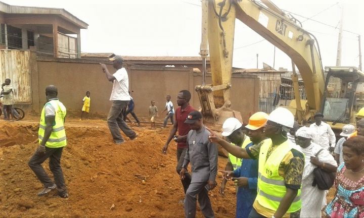 Anoblé Félix sur des chantiers de voirie pour apprécier l’efficacité des PME ivoiriennes