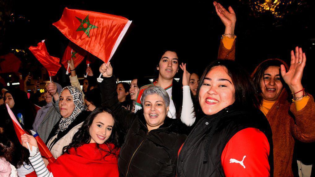 Comment les Marocains sont-ils devenus la principale force de travail immigrée en Espagne (et comment cela se compare-t-il aux arrivées en provenance d'autres pays) ?