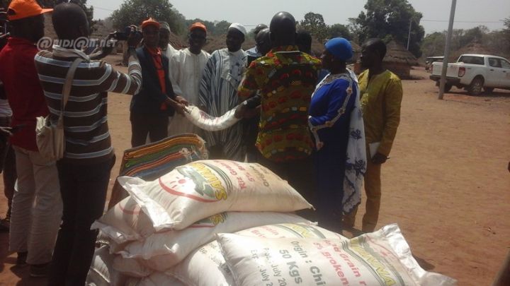 Région du Bafing : La plateforme Bafing de Demain soulage plusieurs familles victime d’incendie