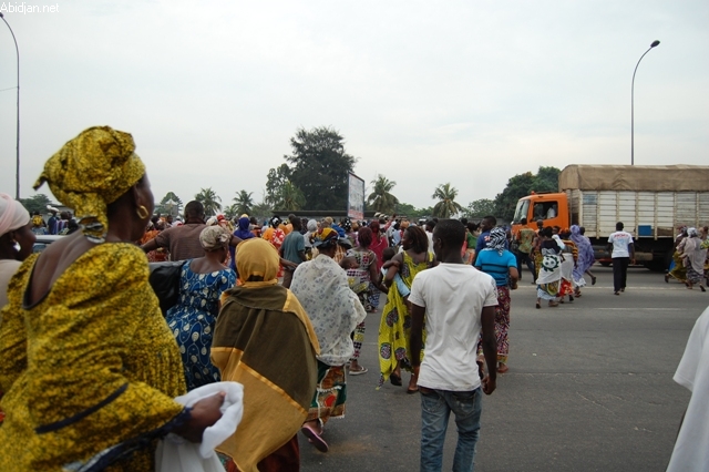 Opération ville propre : Les balayeuses interpellent Anne Ouloto