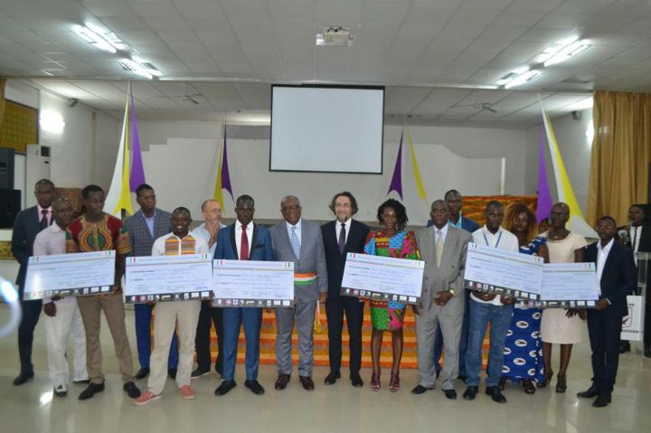 Grand-Bassam: lutte contre l’immigration clandestine: les projets de 6 jeunes start-up financés