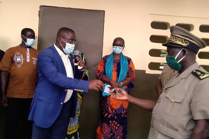 Un bâtiment rénové au groupe scolaire Nianda-Kanga Nianzé de N’Douci