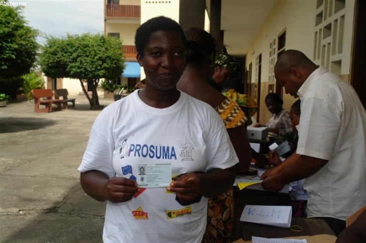 Distribution des cartes d’identité et d’électeur à Abidjan - L’opération prend fin le 23 octobre