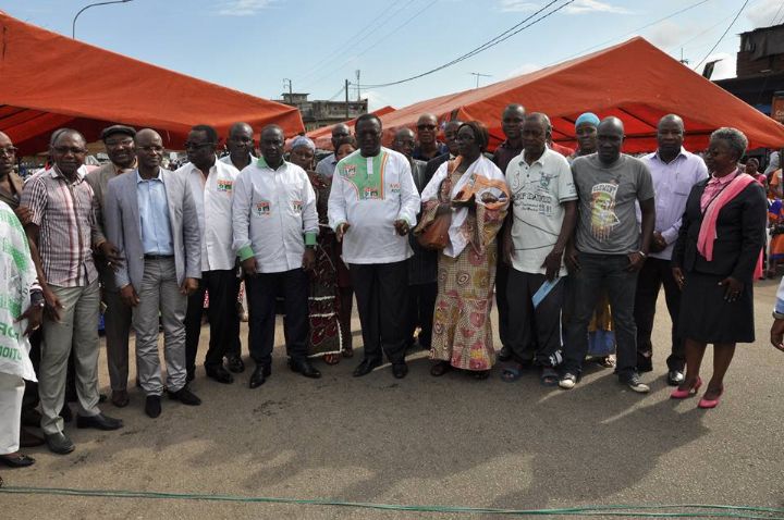 Mobilisation du Rhdp pour le oui, hier, à Attécoubé / Bictogo aux militants : « Ceux qui veulent marcher jeudi ne représentent rien »