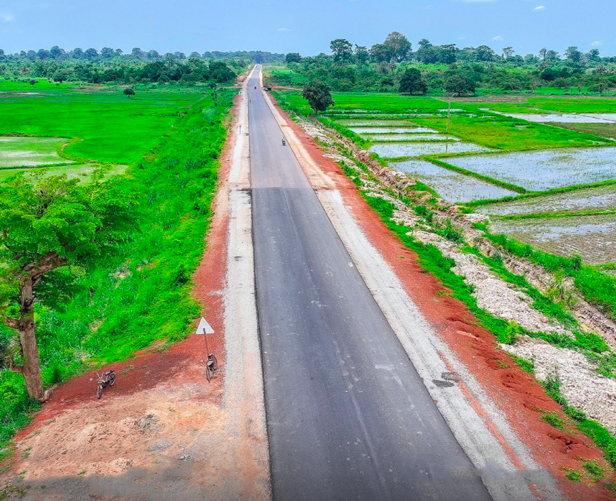 Bitumage de l'axe Tiébissou-Sakassou : accroissement des échanges économiques, sociaux et culturels entre le Gbêkê et le Bélier