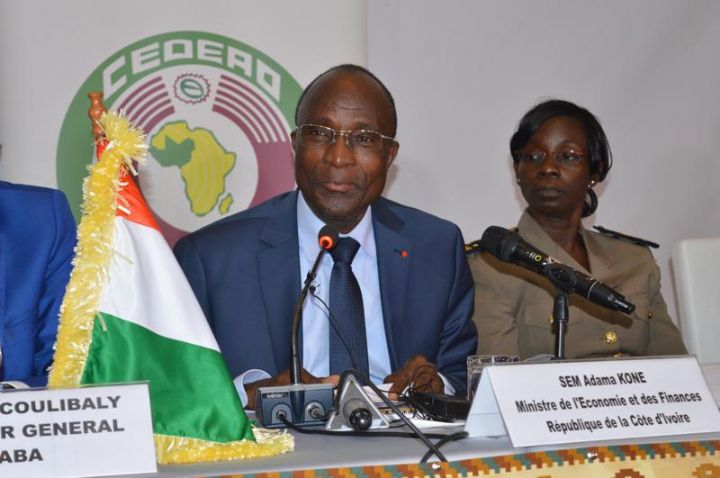 La Côte d’Ivoire engagée à assurer son développement avec de l’argent 