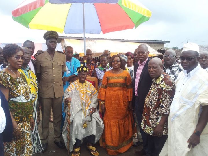 Blolequin : Le nouveau chef du Canton Boo intronisé.