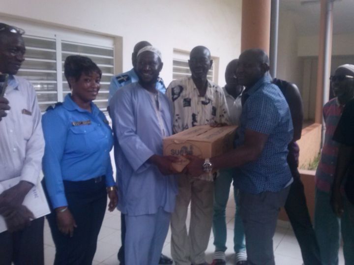 Côte d’Ivoire/ La police offre du sucre aux musulmans du CCE de Ouangolodougou