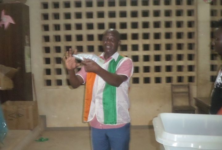 Présidentielle 2020 : dépouillement et transfert en cours des résultats à la CEI Régionale de l’Agnéby-Tiassa