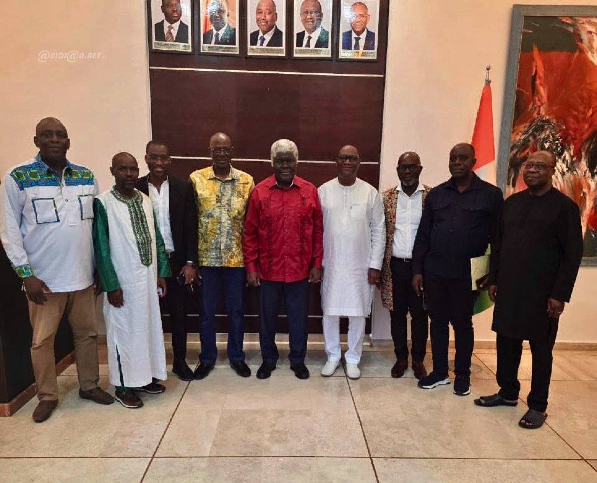 Cacao/ Enlèvements des stocks de la campagne principale: Le Président de l’OIA appelle les coopératives et les producteurs au calme et à la sérénité