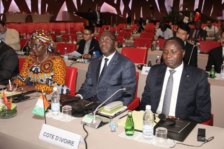 Economie : 51 pays producteurs se concertent à Abidjan sur la baisse des prix du cacao