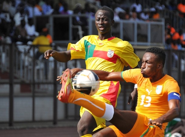 Le rapport des experts de l ’ ONU et la victoire des Eléphanteaux se disputent la Une des journaux ivoiriens