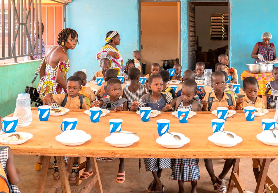  Cantines scolaires : Le gouvernement veut couvrir 100% des écoles primaires publiques d’ici 2030