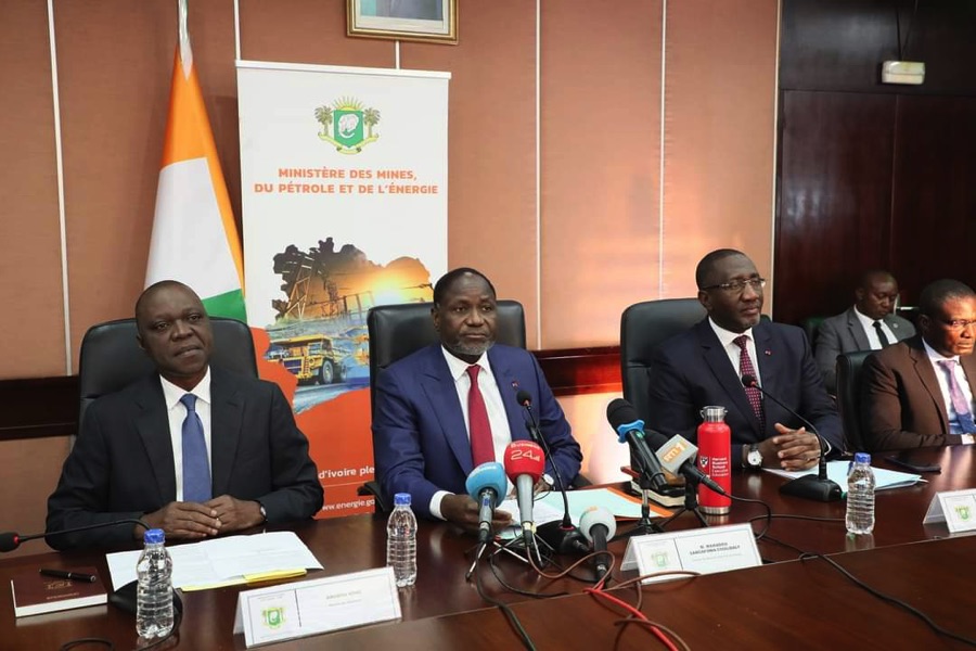 Carburant : le prix du litre de Super passe de 815 à 875 FCFA et celui du Gasoil de 655 à 715 FCFA, soit une hausse de 60 FCFA, à compter du 1er octobre 2023