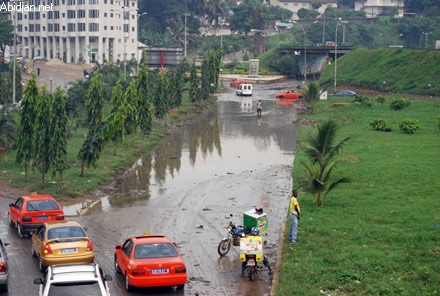 Travaux d’assainissement du carrefour Indénié : Les dernières pluies confirment toute l’arnaque en cours