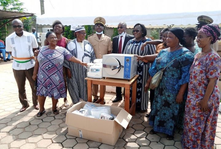 La région du Cavally reçoit un lot de matériels médicaux et d’engins roulants