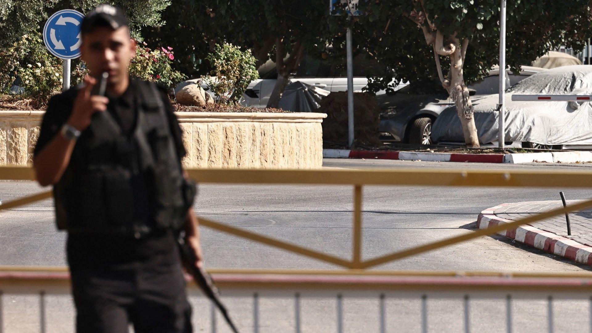 Le pont Allenby : comment ce lien vital avec la Cisjordanie est contrôlé par Israël et pourquoi c'est important