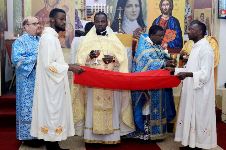 Religion C l bration De L anniversaire De L ordination Sacerdotale Du 