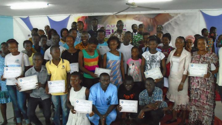 Célébration de l’excellence : plusieurs élèves et étudiants de l’Eglise Baptiste Missionnaire distingués