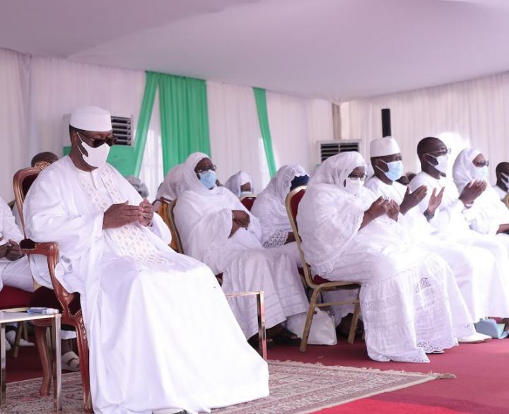 Religion/le Président Alassane Ouattara prend part à la cérémonie de 40e jour du décès du Cheick Aïma Mamadou Traoré