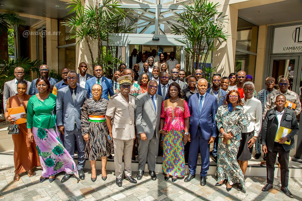 Côte d’Ivoire: des universitaires lancent un projet pour la restauration écologique des jardins publics d’Abidjan