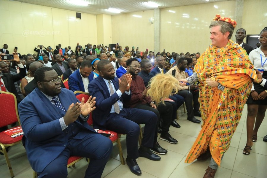 Cérémonie de remise de diplômes des universités RUSTA