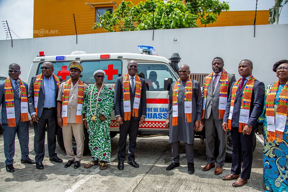 Côte d’Ivoire/Santé : la Fondation offre 04 ambulances médicalisées aux localités rurales de Digbognoa, N’zecrezessou, Kouassikro et Kossandji