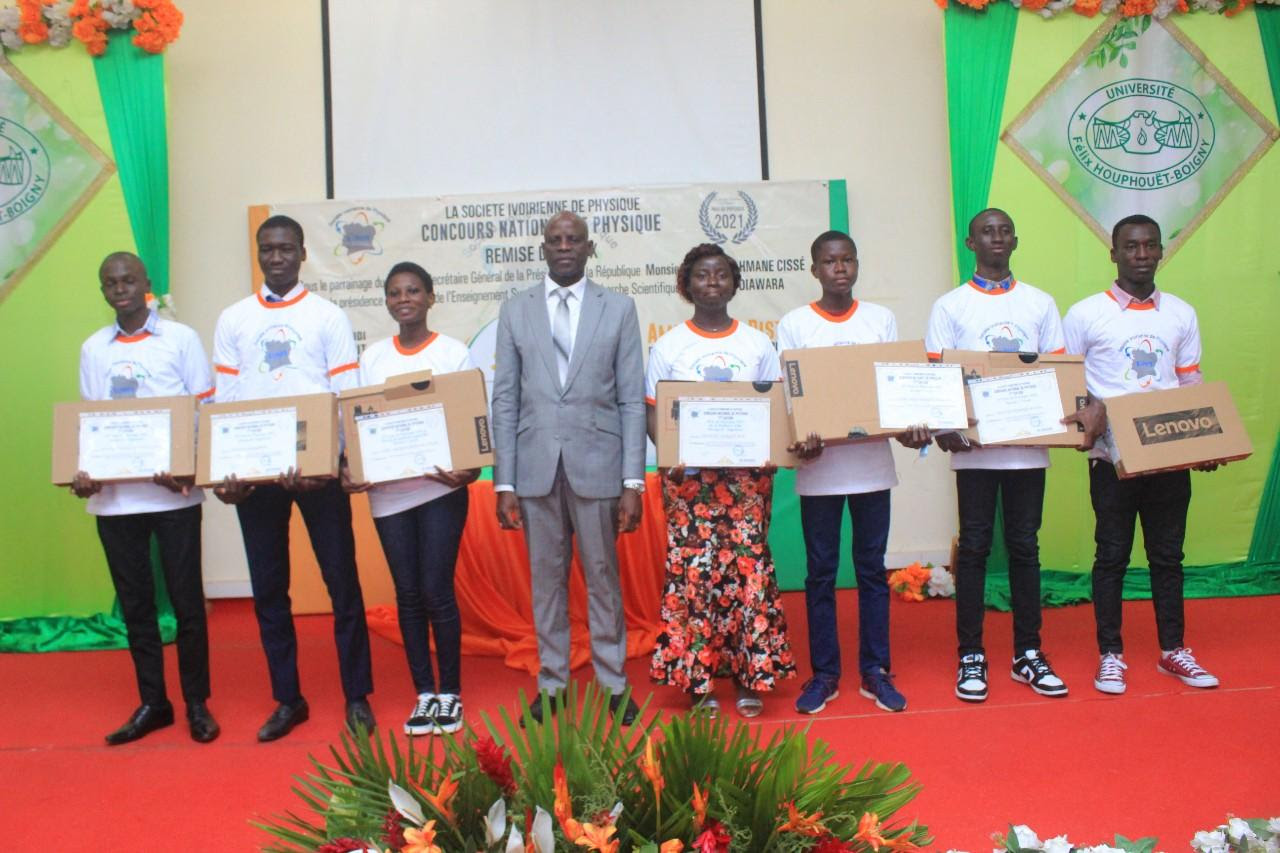 Un ministre ivoirien invite à «maîtriser la science et la technologie»