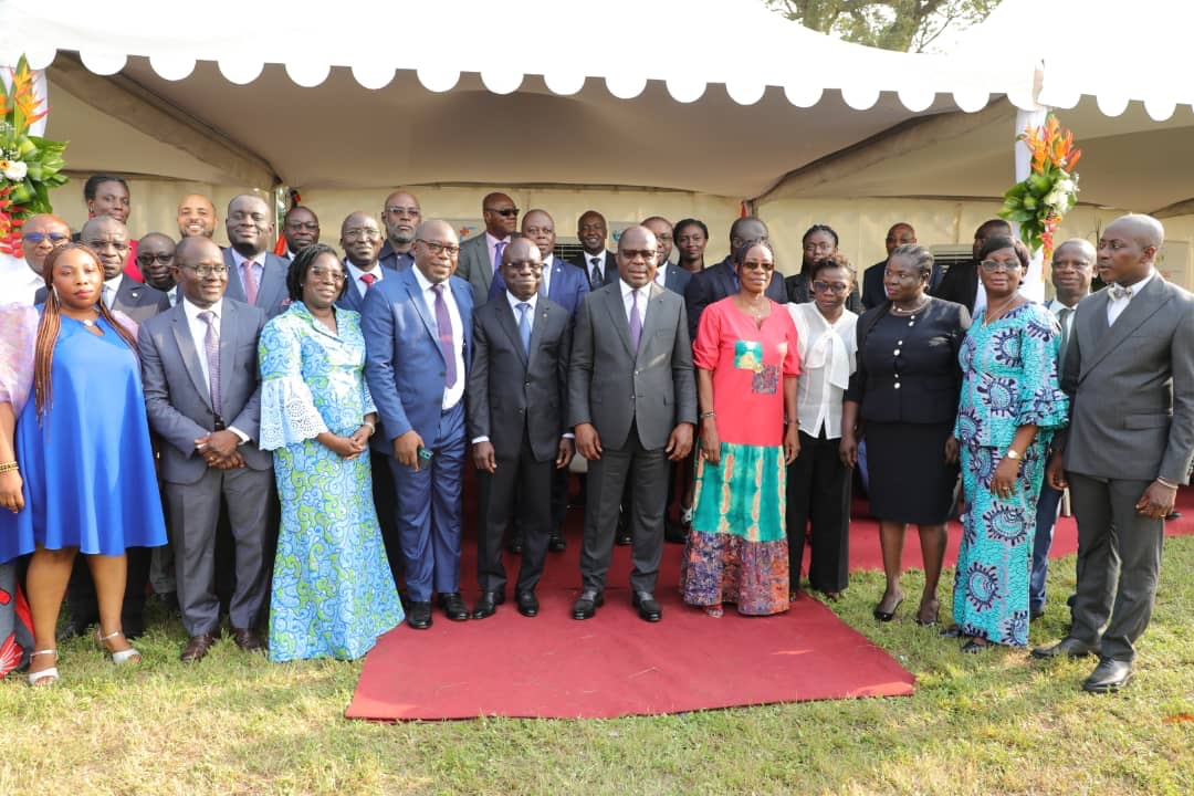 Santé: Plus de 3 165 nouveaux agents de santé recrutés en 2022 en vue d'améliorer le ratio personnel de santé/population