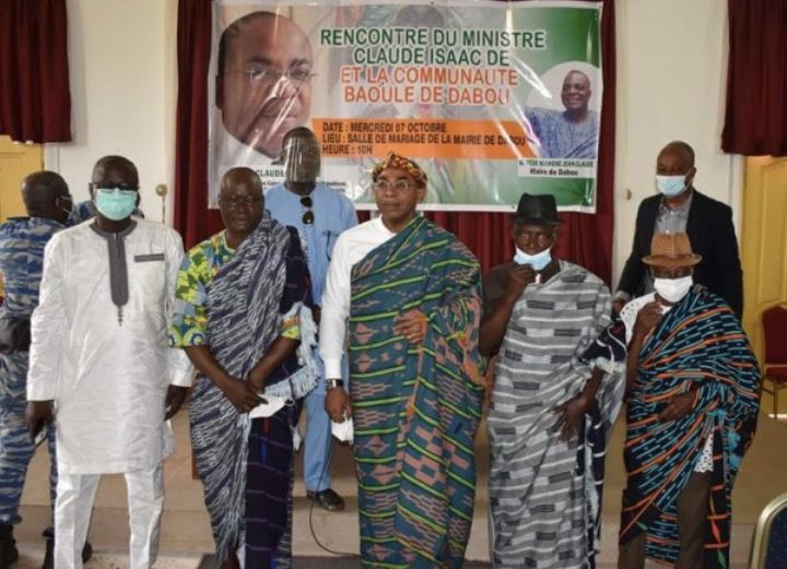 La communauté Baoulé s`engage auprès du ministre Isaac Dé pour la cohésion dans la région des Grands Ponts