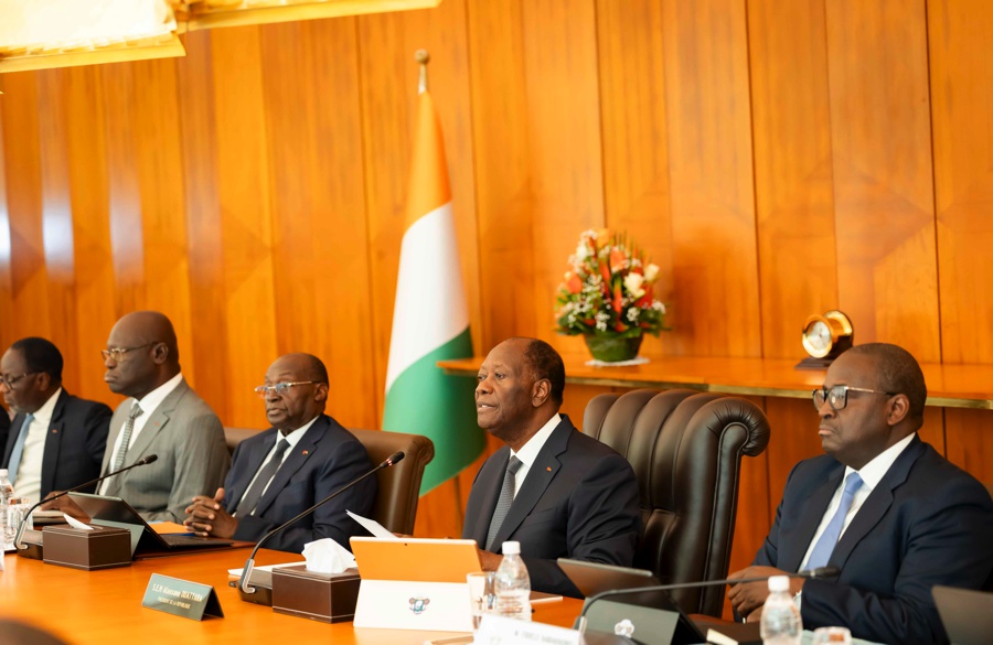 Le Chef de l’État a présidé le premier Conseil des Ministres du nouveau Gouvernement