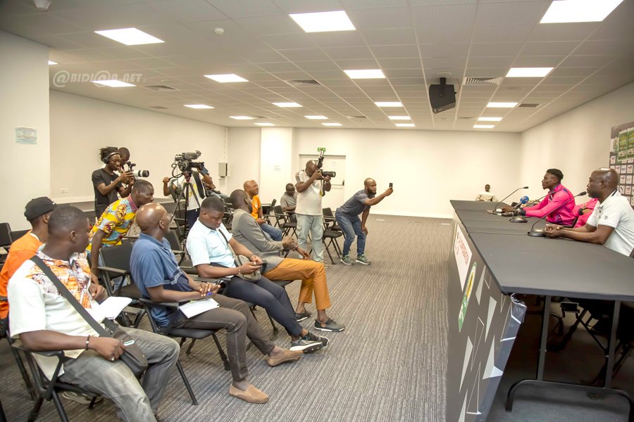 Conférence de presse d'avant match de l'équipe du Racing Club d'Abidjan contre l'Asec Mimosas à Bouaké