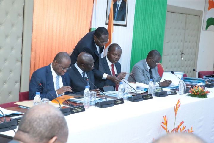 Salubrité : l’Etat ivoirien va consacrer 30 milliards par an à la gestion des déchets solides (Porte-parole du gouvernement)