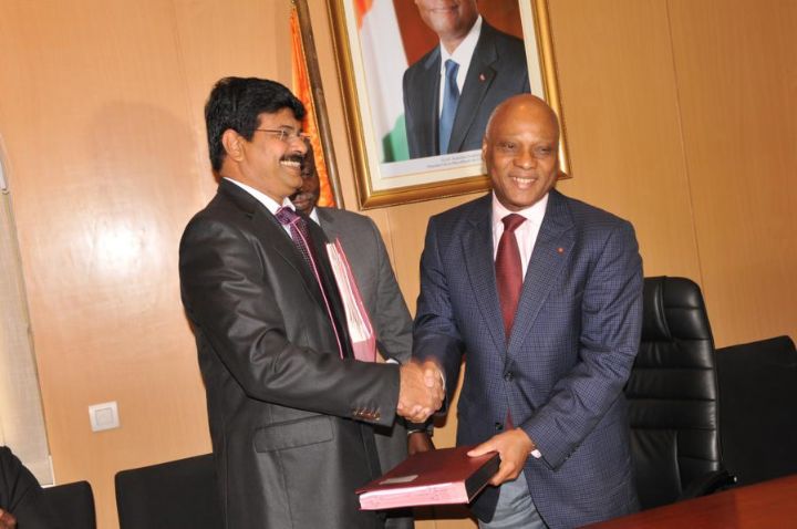 Allocution du Ministre de l’Industrie et des Mines Monsieur Jean-Claude BROU lors de la Cérémonie de signature de convention minière entre l’Etat de Côte d’Ivoire et SHILO Manganèse SA
