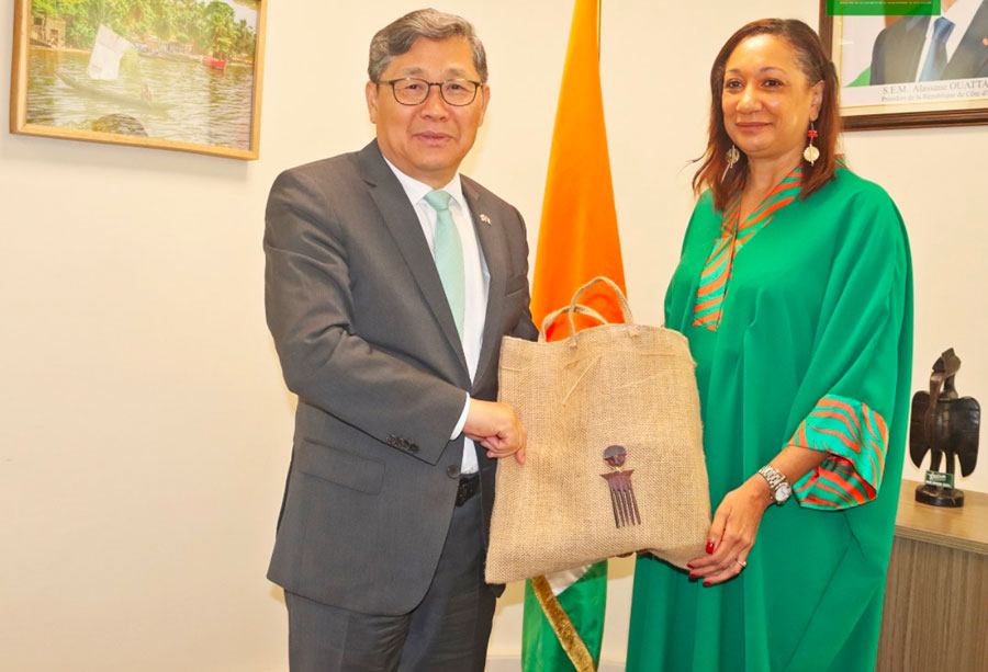 Coopération culturelle : la ministre Françoise Remarck échange avec le Vice-ministre sud-coréen de la Culture, Chung Byong Keuk