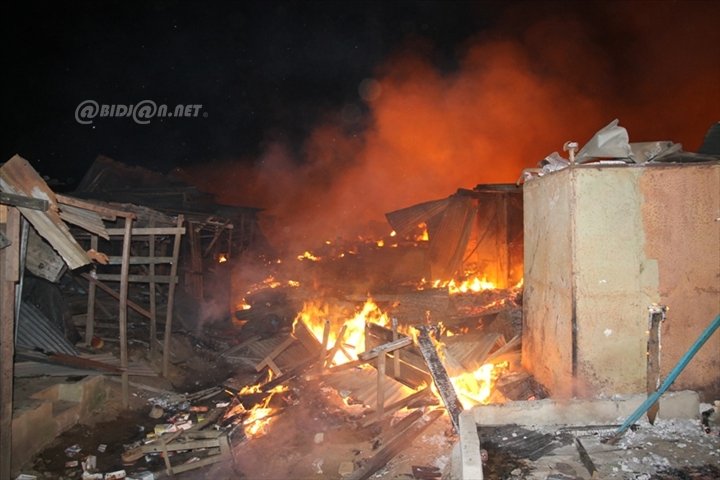 Côte d'Ivoire : 05 jeunes filles meurent dans l'incendie d'une chambre à Angré, 02 autres grièvement brûlées évacuées à l'hôpital ( Pompiers)