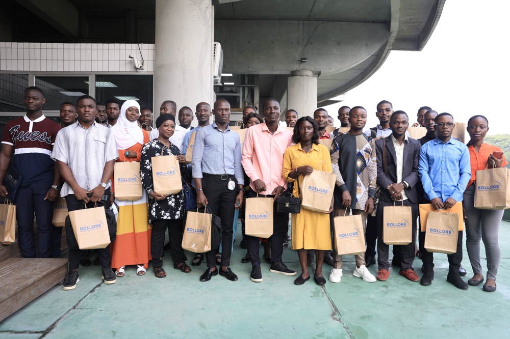 Côte d'Ivoire : 30 jeunes diplômés intègrent le programme « école du transit »  de Bolloré pour l’insertion professionnelle