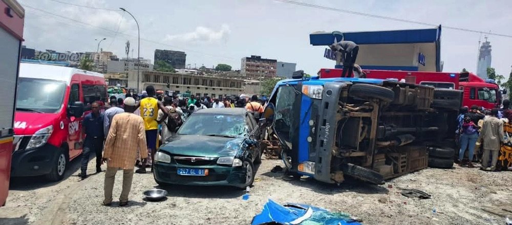 Côte d'Ivoire : 39 victimes, dont 7 cas graves, dans un accident de la circulation à Attécoubé