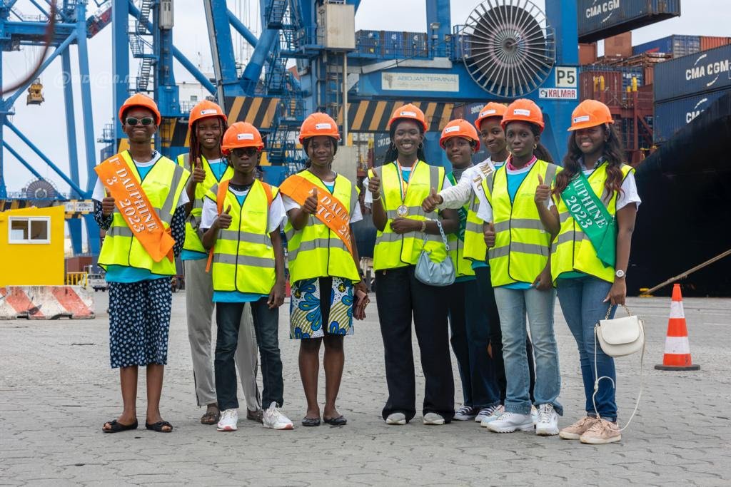 Côte d'Ivoire : Abidjan Terminal soutient l'inclusion des jeunes filles dans les filières scientifiques