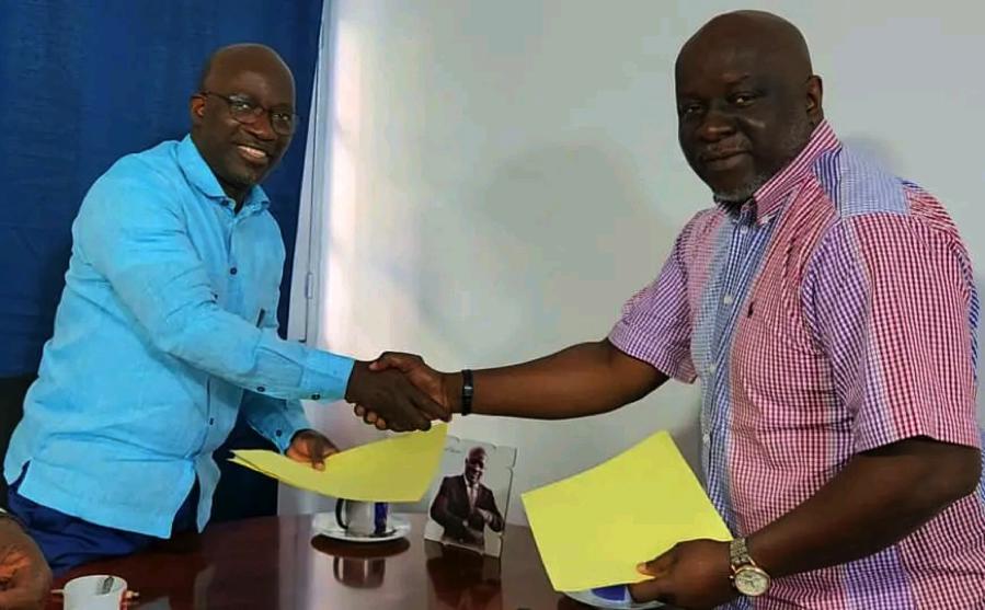 Côte d'Ivoire : Blé Goudé signe un contrat avec une maison d'édition pour produire son recueil de proverbes