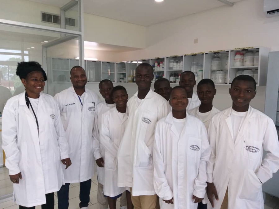 Côte d'Ivoire : Central and West African Virus Epidemiology accueille la première promotion du Collège Ndjem de Jacqueville au pôle scientifique et d'innovation de Bingerville