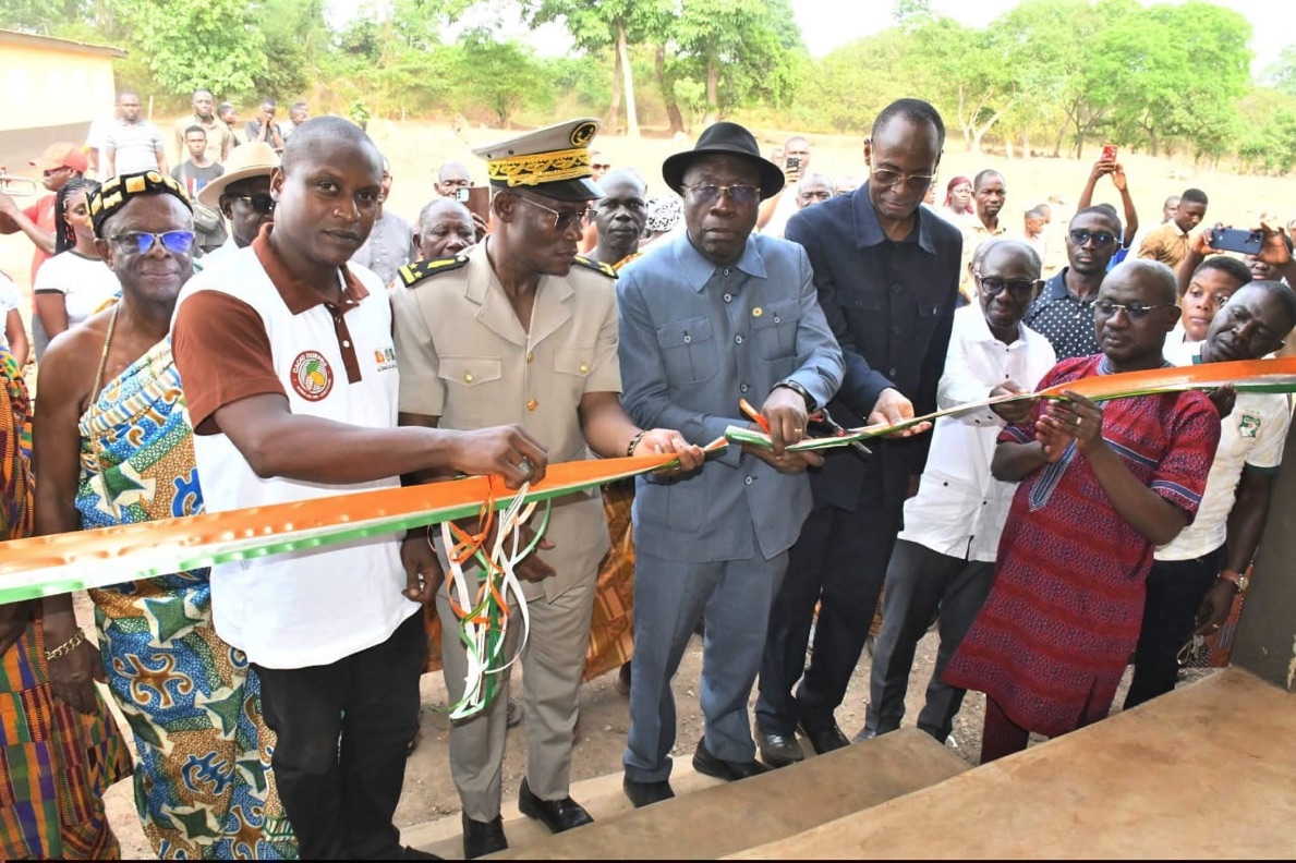 Côte d'Ivoire : de nouvelles infrastructures scolaires pour lutter contre le travail des enfants à Kandenan (Tanda)