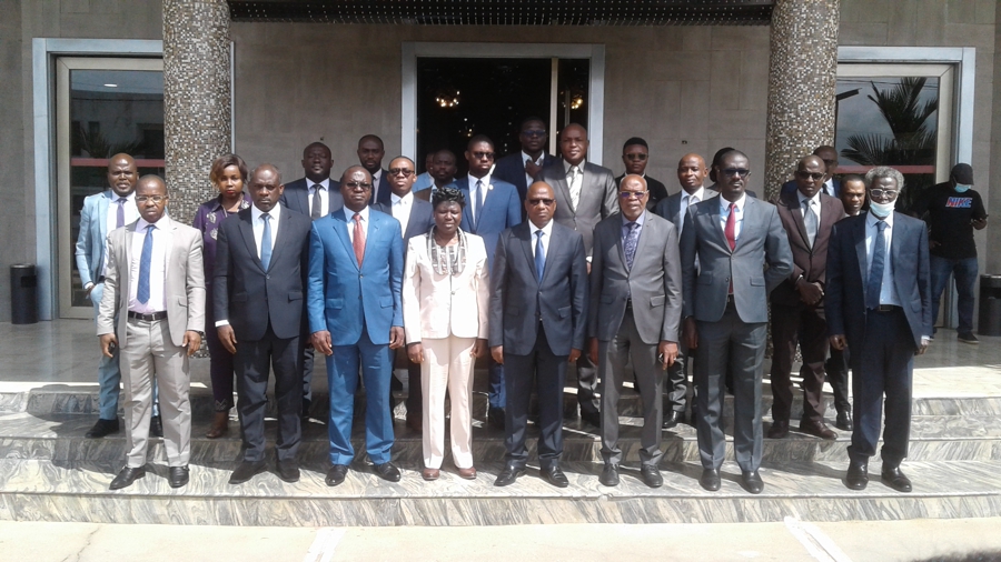 Côte d'Ivoire: des agents formés face aux incertitudes de l'économie mondiale 