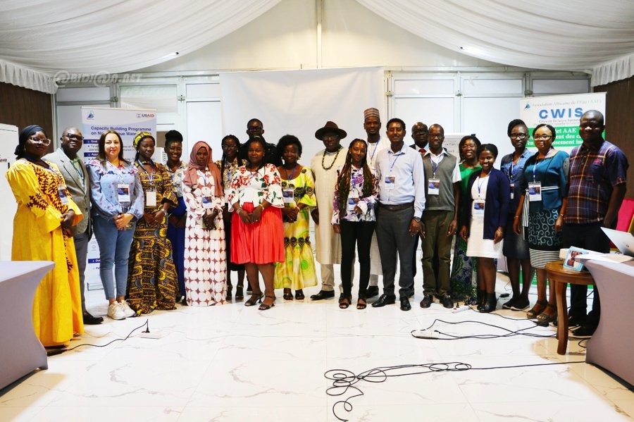 Côte d'Ivoire : des professionnels de médias issus de plusieurs pays participent à un atelier de renforcement de capacités sur l'eau et l'assainissement à Abidjan