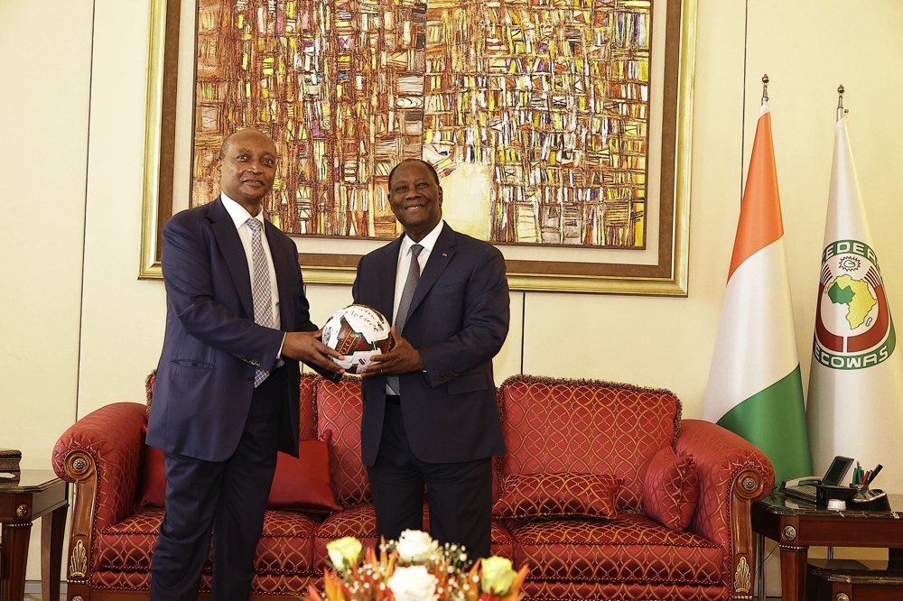 Côte d'Ivoire: en visite à Abidjan, Patrice Motsepe reçu par Alassane  Ouattara - Abidjan.net News
